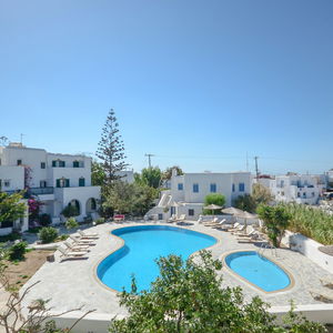 Sejur Naxian Queen Luxury Villas & Suites vacanta Agia Anna