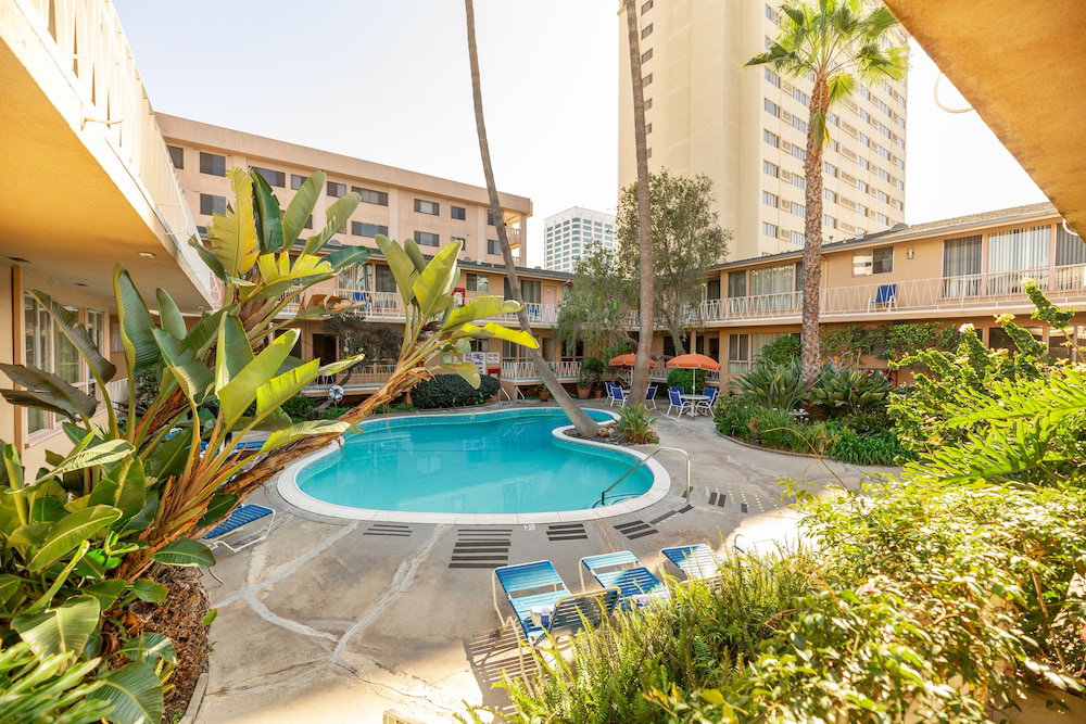 Hotel Cal Mar Hotel Suites