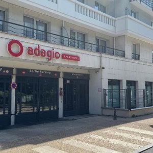 Hotel Altamira Hotel cazare Issy-les-Moulineaux