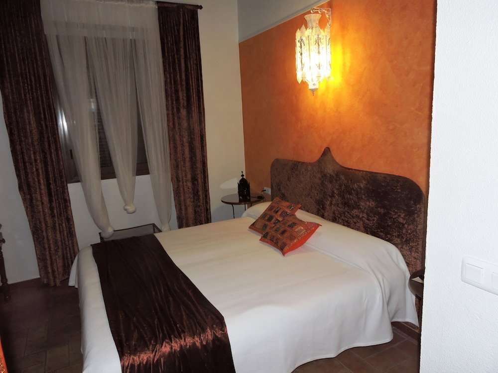 Hotel Hotel La Fonda Del Califa