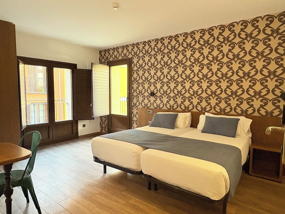 Hotel León Center Rooms