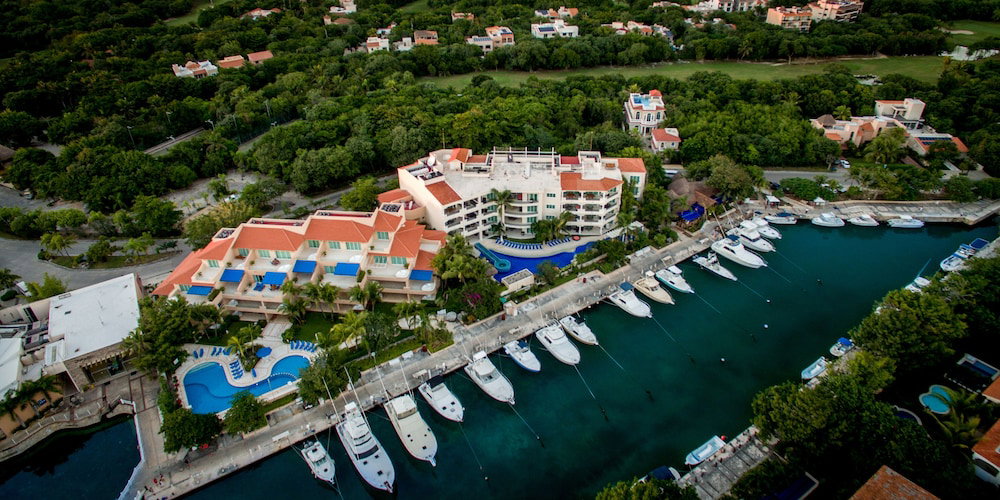 Hotel Aventuras Club