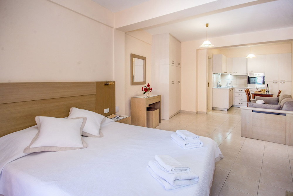 Hotel Rouchotas Apartments
