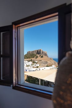 Lindos Del Mar