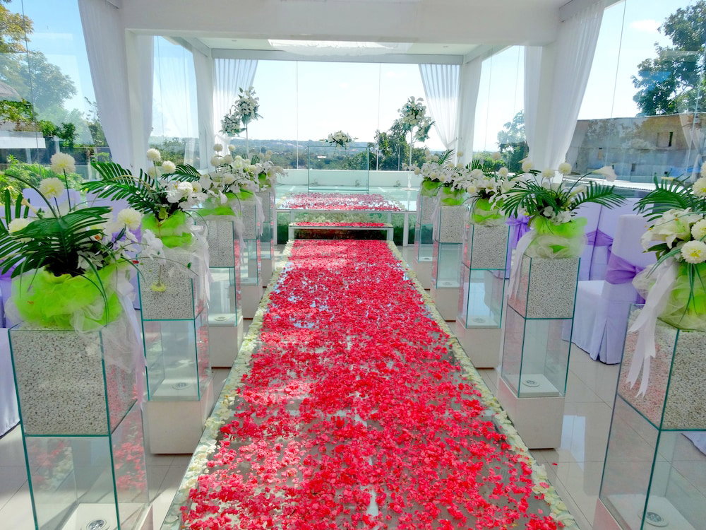 Luxotic Private Villa And Resort