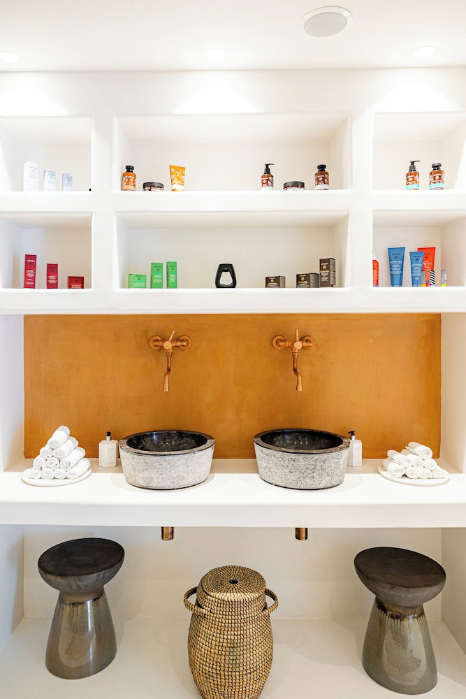 Minois Village Boutique Suites And Spa
