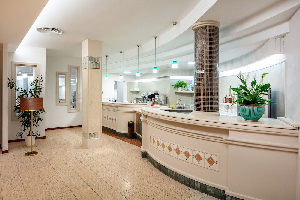 Hotel Carlo Felice