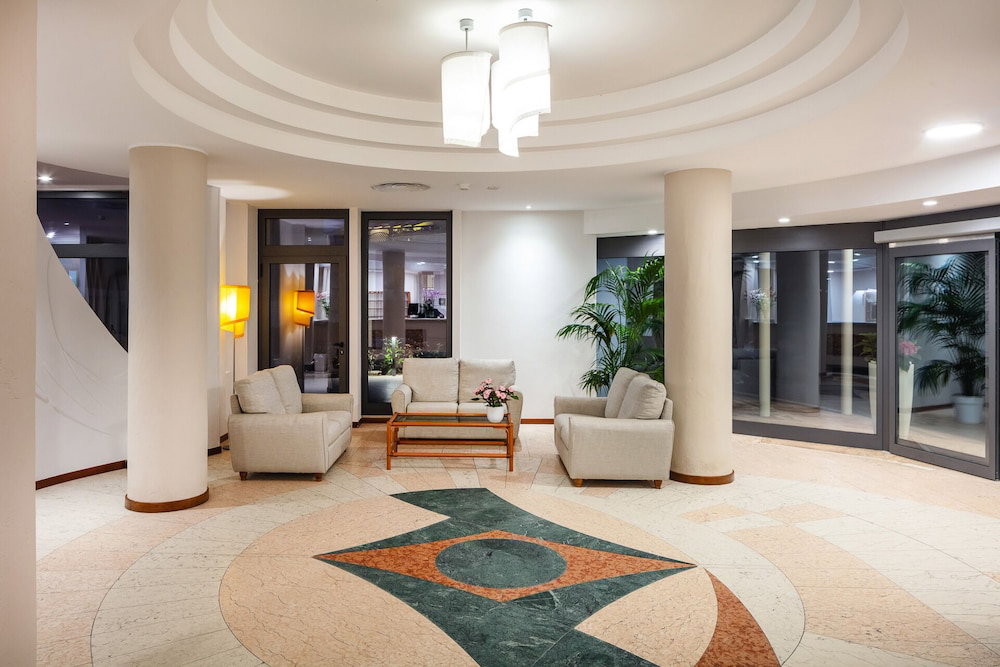 Hotel Carlo Felice