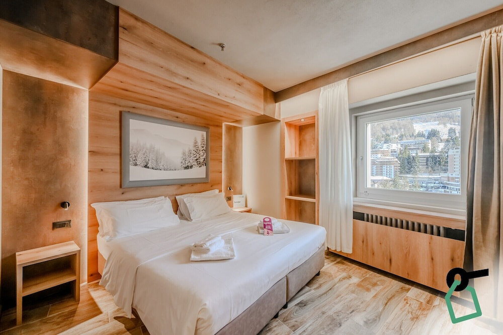Hotel Hotiday Sauze Torre
