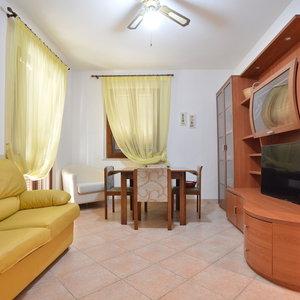 Hotel Izzhome Crispi cazare Pula