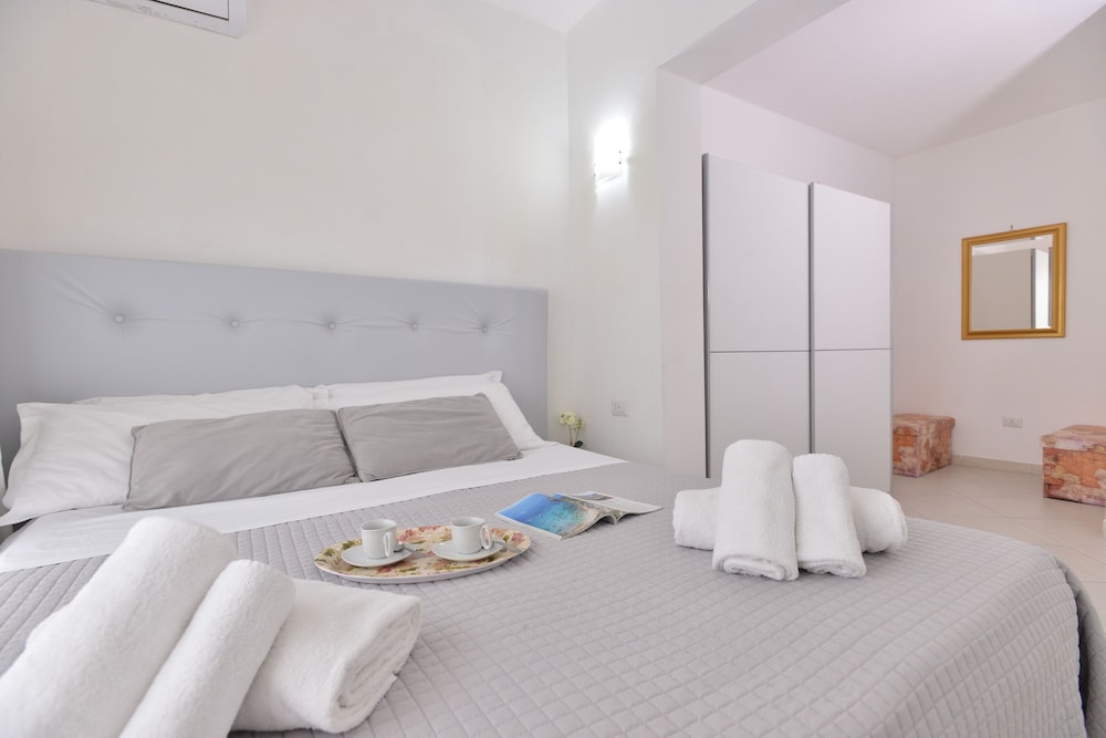 Hotel Izzhome New One