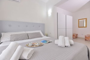 Hotel Izzhome New One cazare Pula