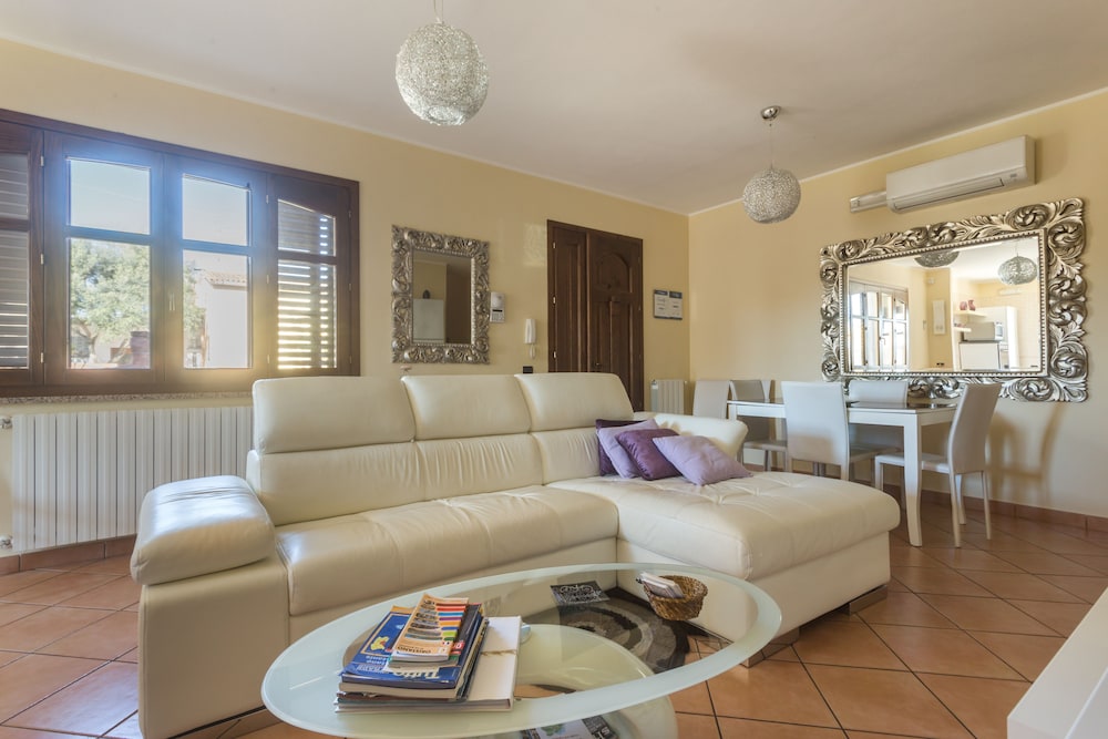Hotel Anaelehouseapartments L.t.b.