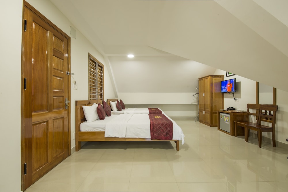 Dam Tien Hotel