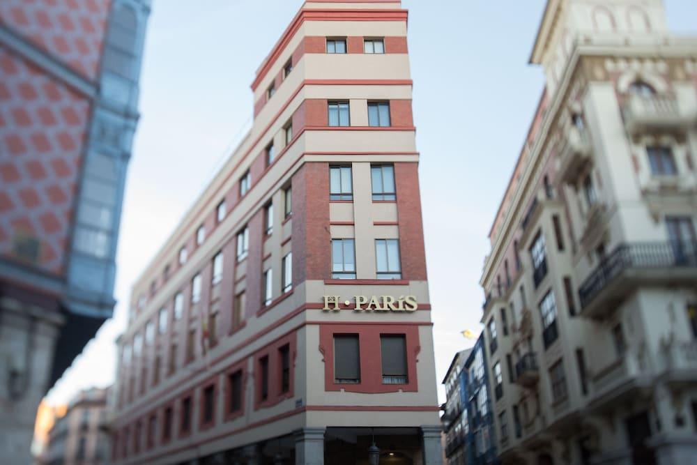 Hotel Hostal Paris