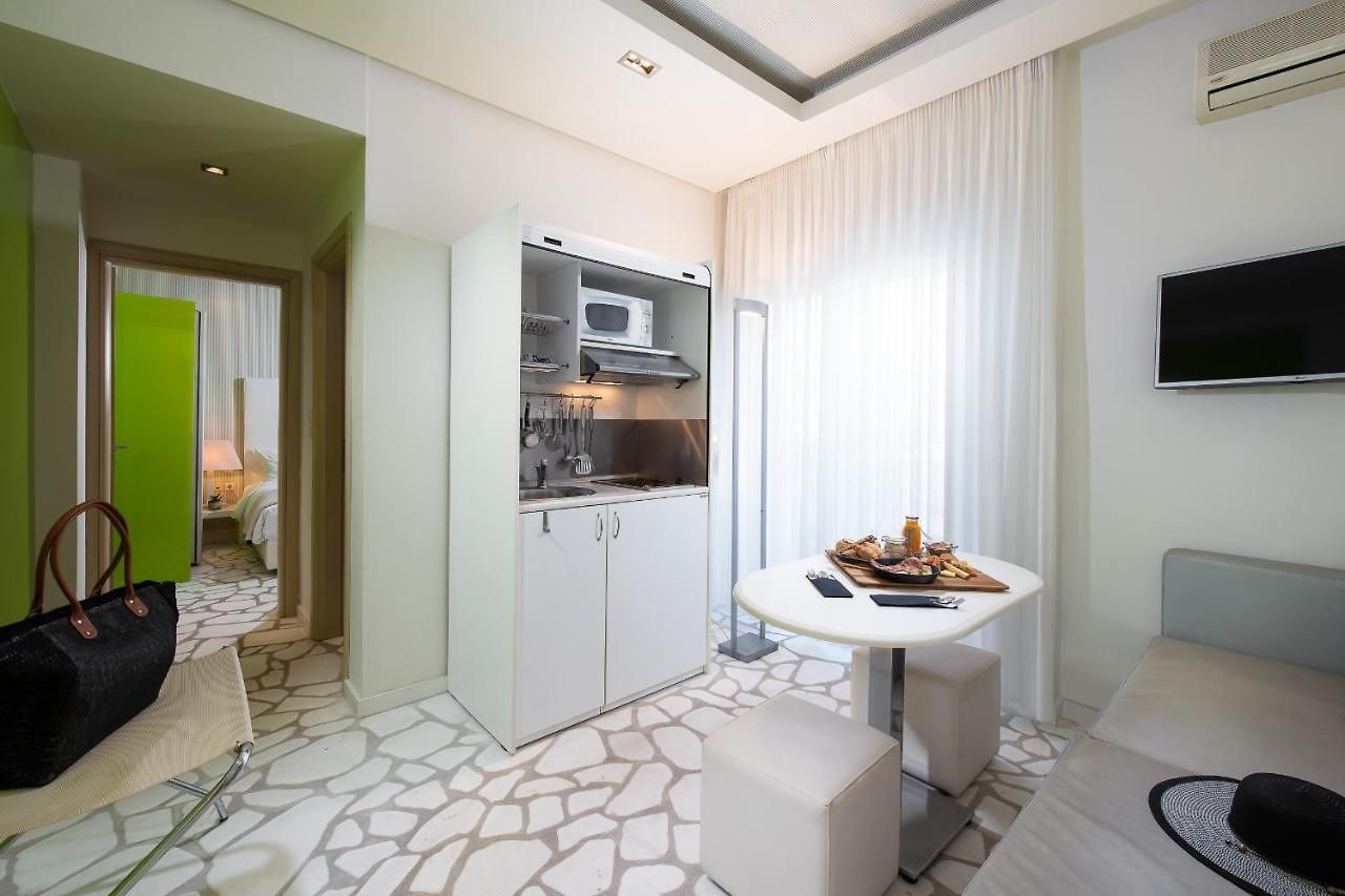 Afrodite Suites
