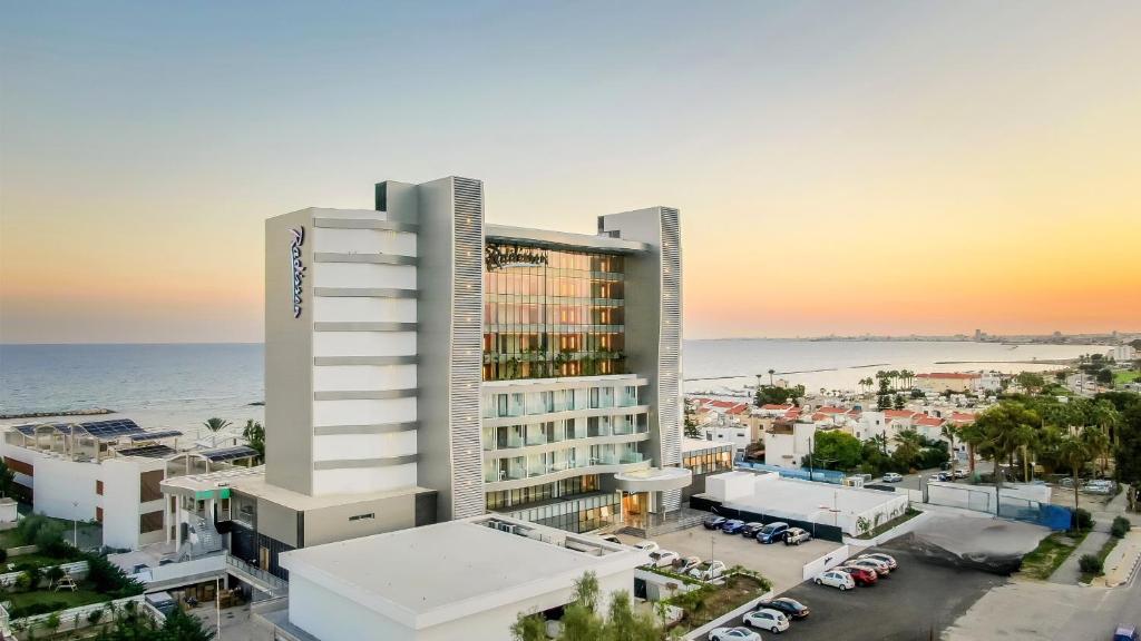 dal travel Radisson Beach Resort Larnaca