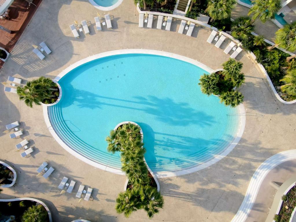 dal travel Radisson Beach Resort Larnaca