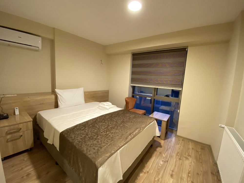 Hotel Grand Life Hotel