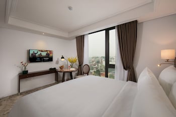 The Oriental Jade Hotel