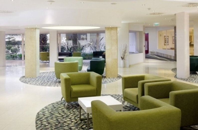 Holiday Inn Algarve - Armacao De Pera