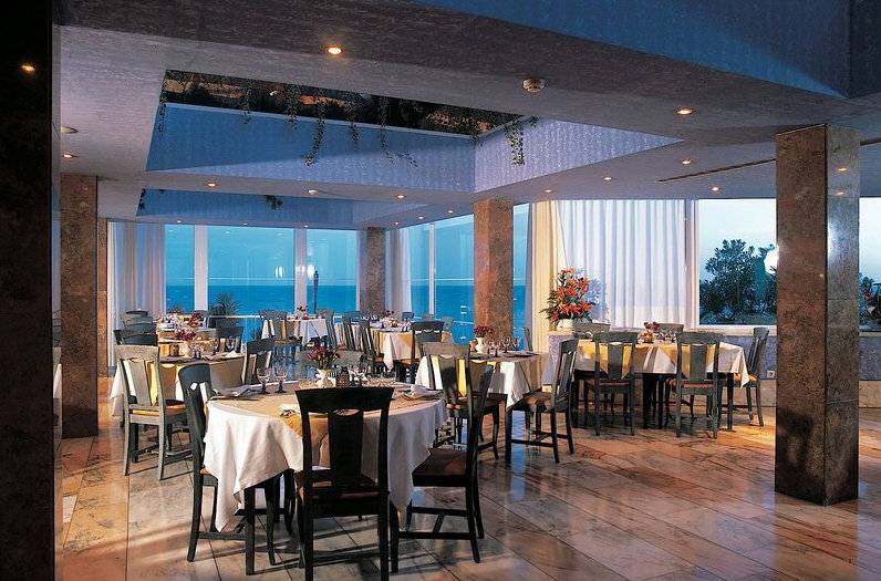 Holiday Inn Algarve - Armacao De Pera
