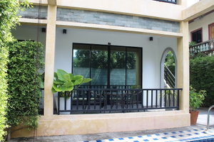 Hotel B-Happy Resort cazare Kamala Beach