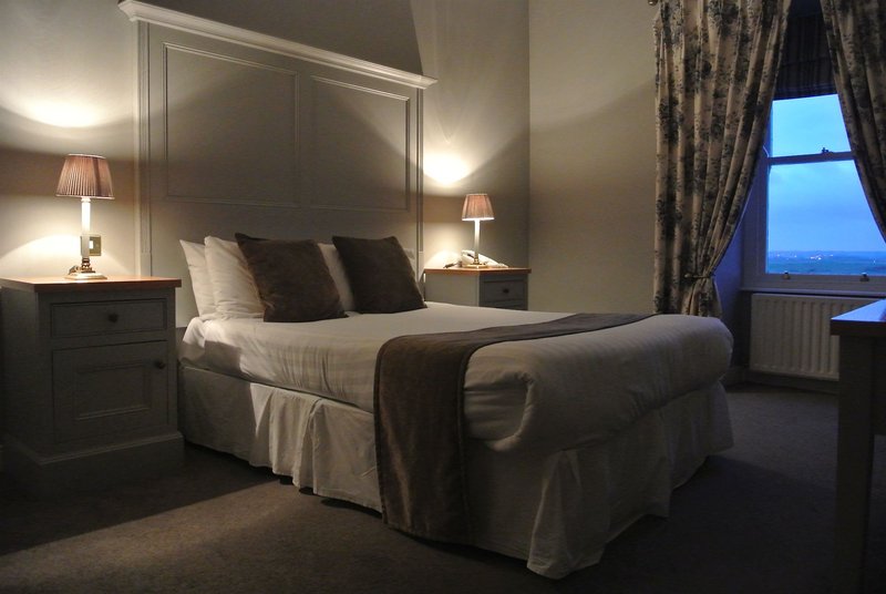 Causeway Hotel