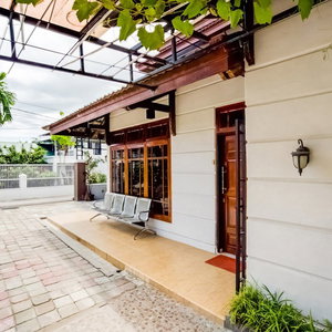 Hotel Reddoorz Syariah At Bumi Siliwangi Residence Padang cazare Padang