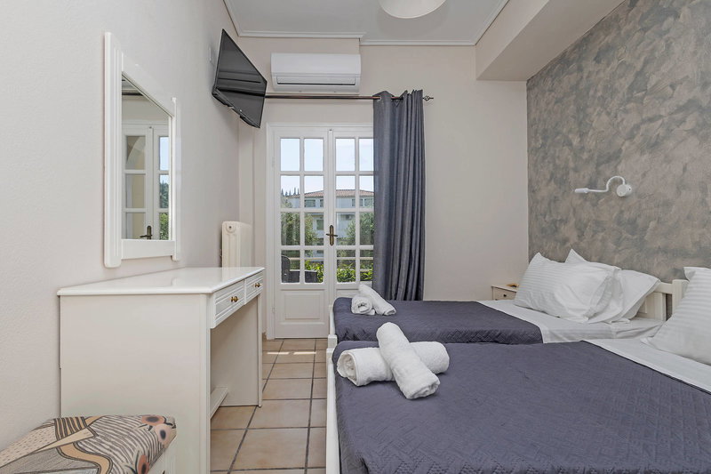 Pelithea Family Aparthotel