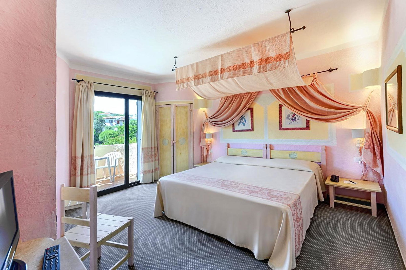 Grand Hotel Smeraldo Beach