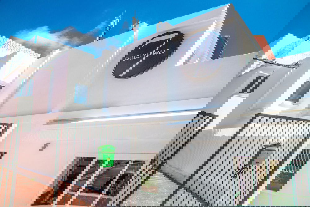 Hotel Seven Golden Mile