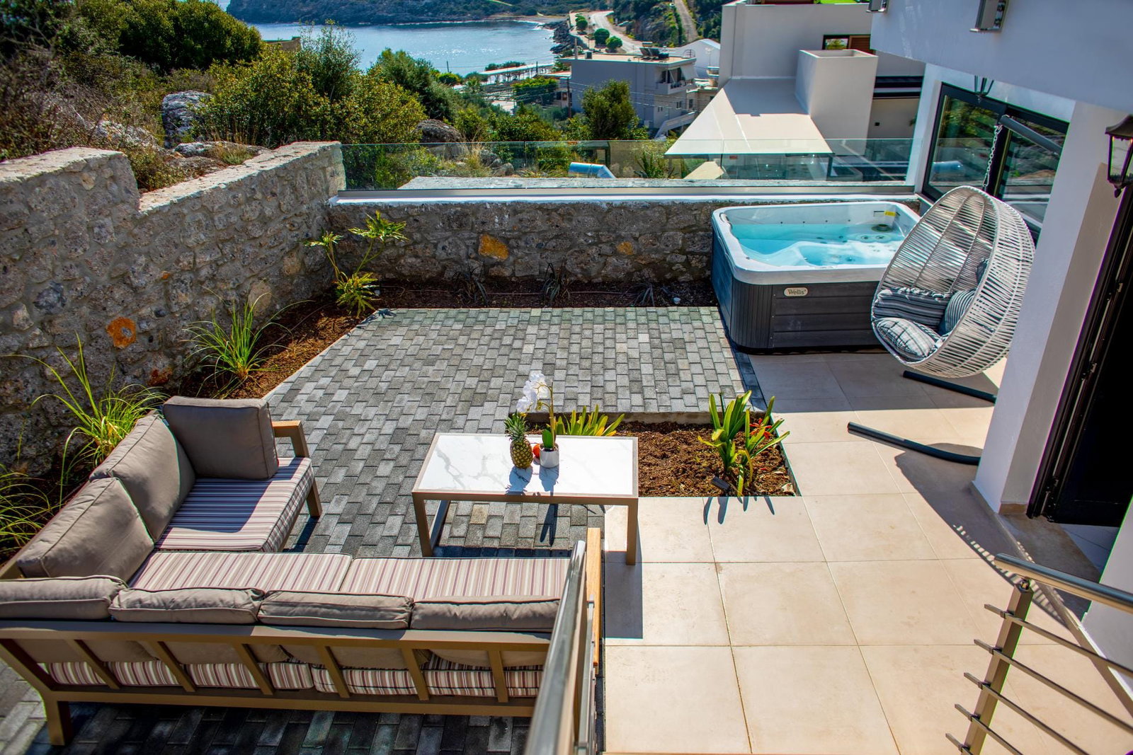 Hotel Beach Walk Luxury Suites