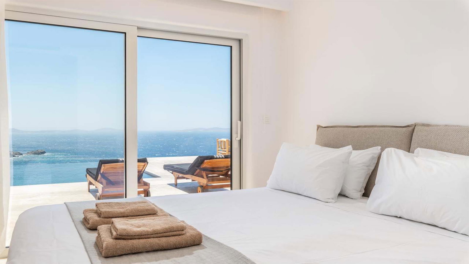 Ria Mar Villas & Suites by Live & Travel