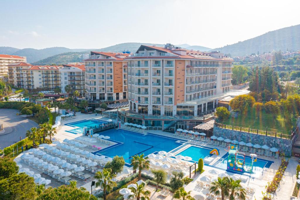 Hotel Ramada Resort By Wyndham Kusadasi&Golf
