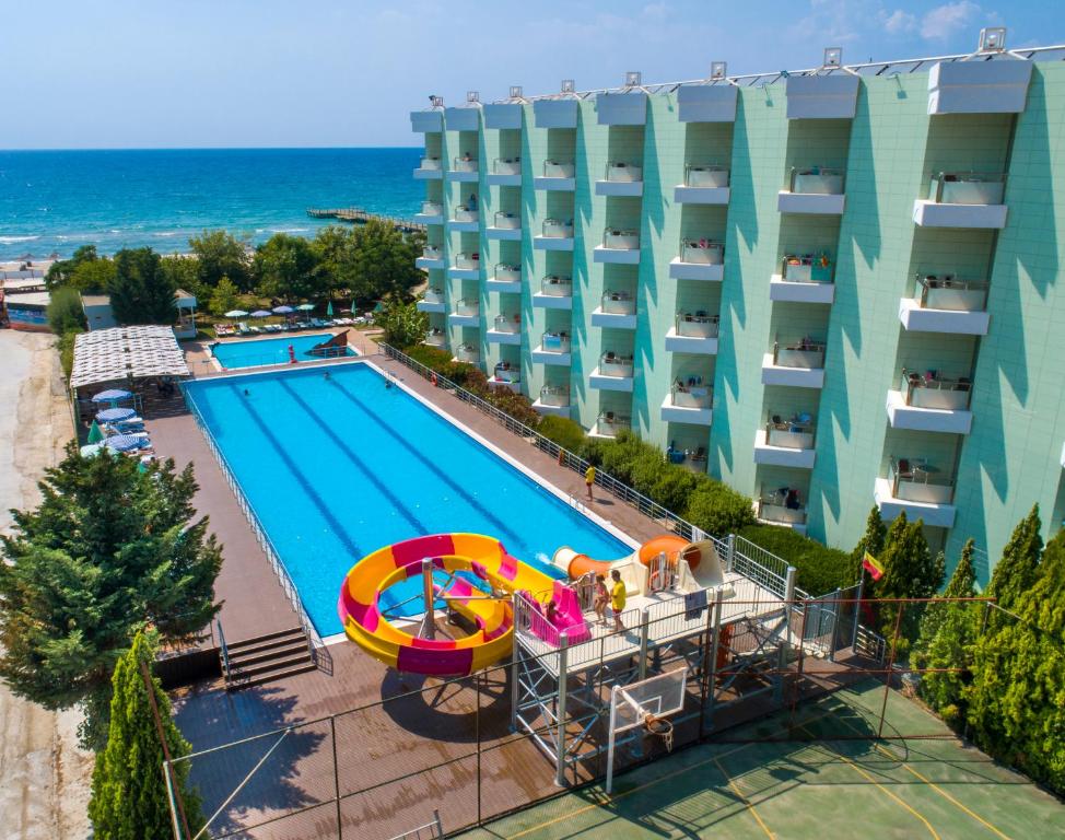 Hotel Grand Belish Beach Hotel