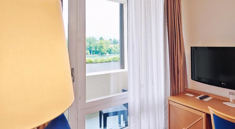 Hotel Schiff Am Rhein