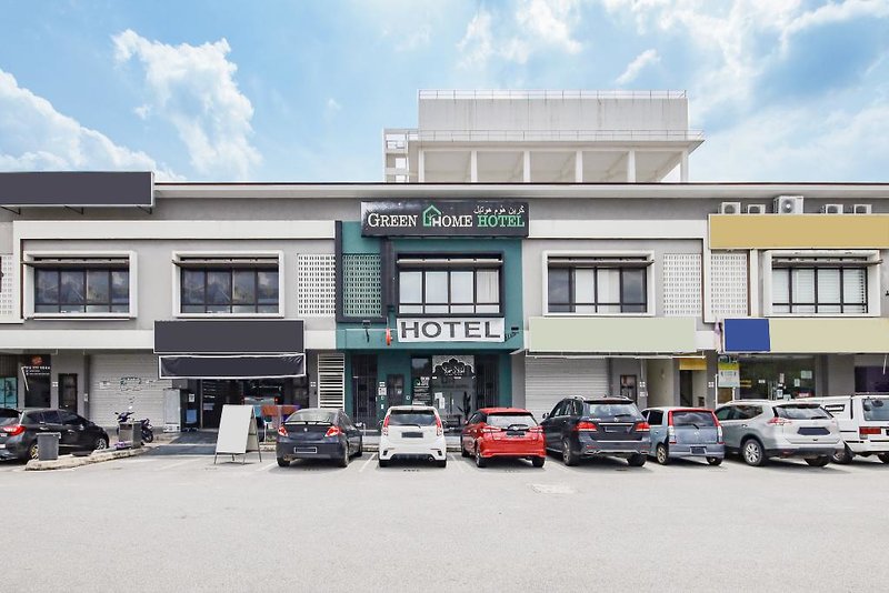 Hotel Oyo 90399 Green Home Hotel