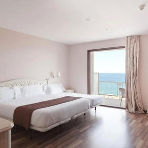 Hotel Hotel Roger De Flor By Seleqtta cazare Lloret del Mar