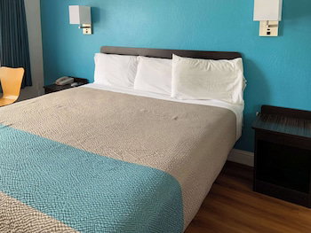 Motel 6 Pismo Beach - Pacific Ocean