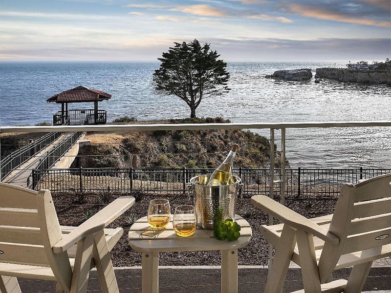 The Inn At The Cove