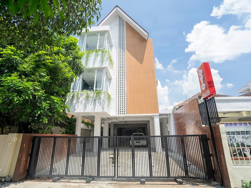 Hotel Ratamya Co-Living By Oyo Rooms