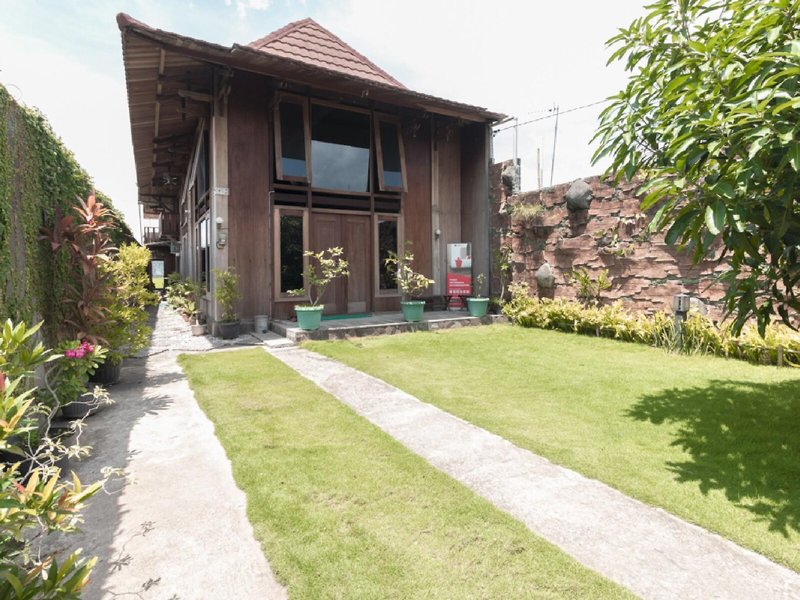 Hotel Omah Kayu Homestay By Reddoorz