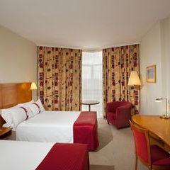 Hotel Canopy By Hilton Madrid Castellana cazare Madrid