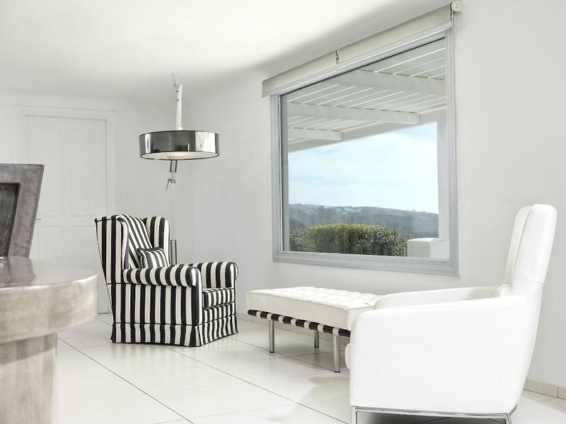 Lilium Hotel Santorini