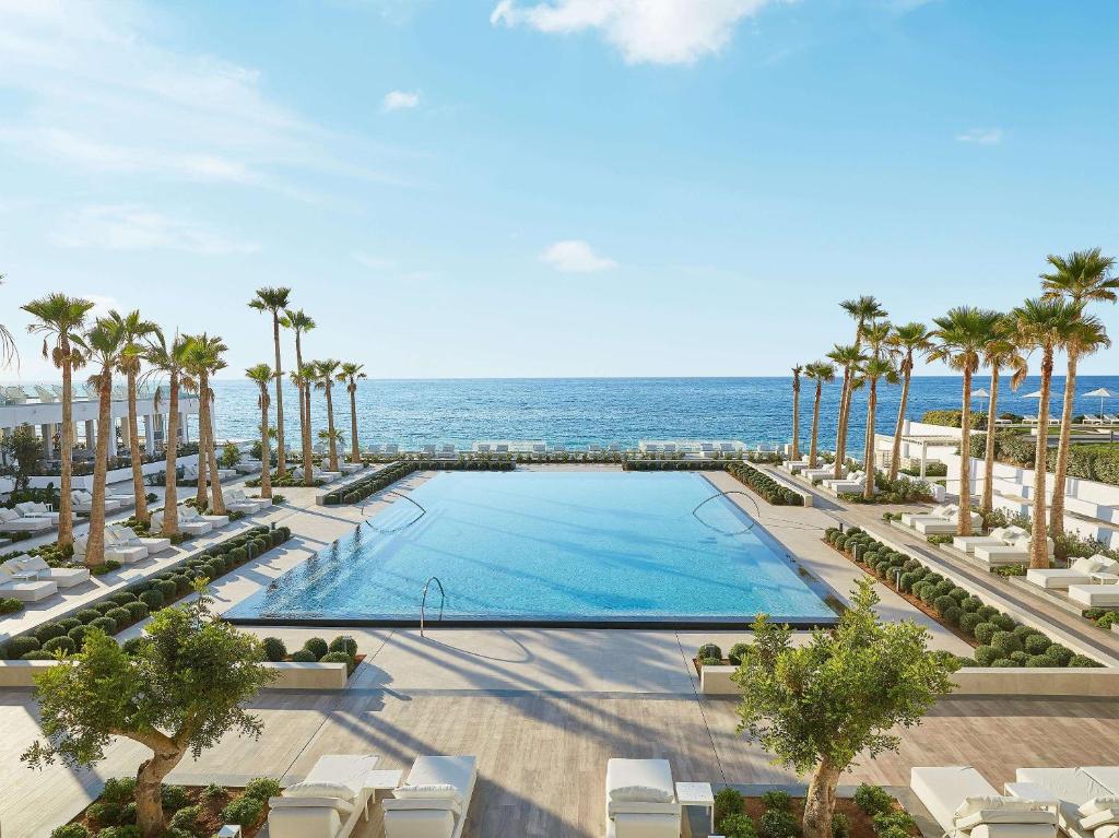 Grecotel Luxme White Palace