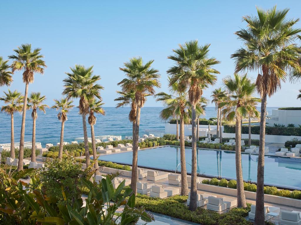 Grecotel Luxme White Palace