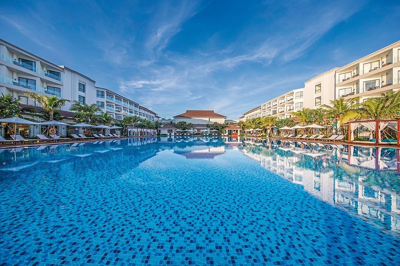 Renaissance Danang Hoi An Resort & Spa
