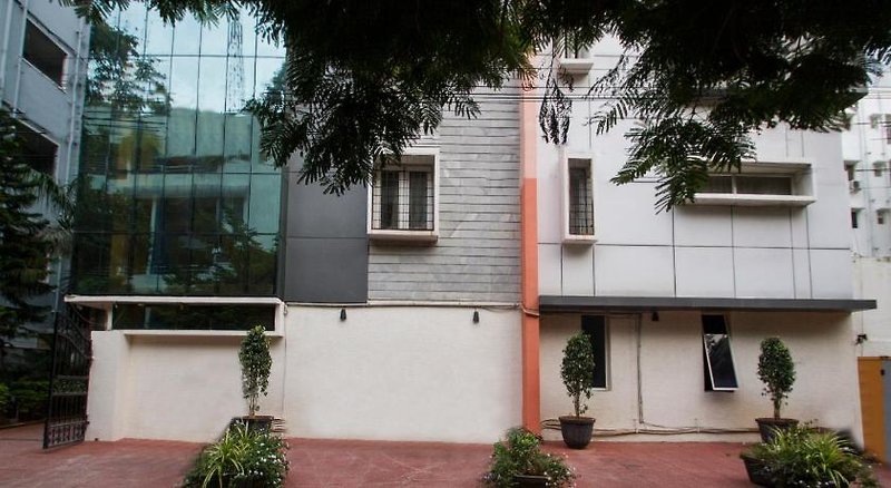 Hotel Sravya Compact Residency By Oyo Rooms
