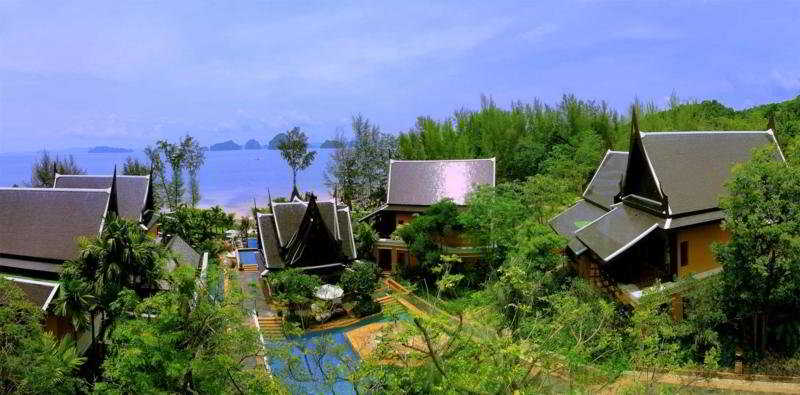 Amari Vogue Resort